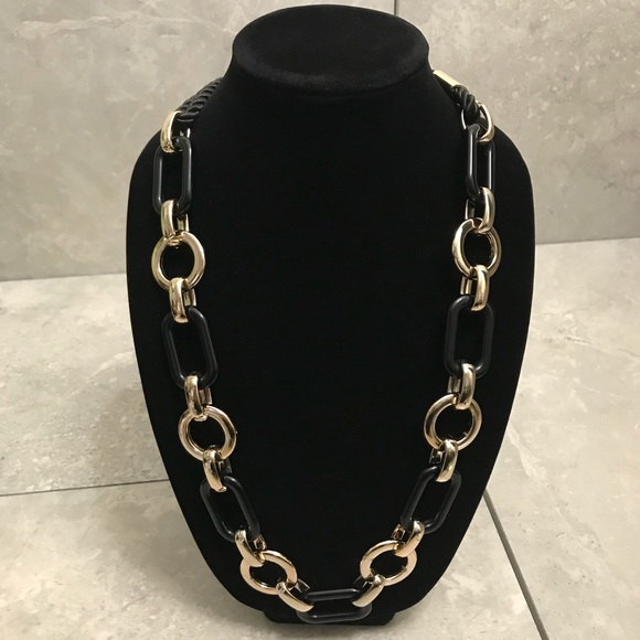 5/$15 Gold & Black Large Chain Link Necklace - Picture 1 of 4